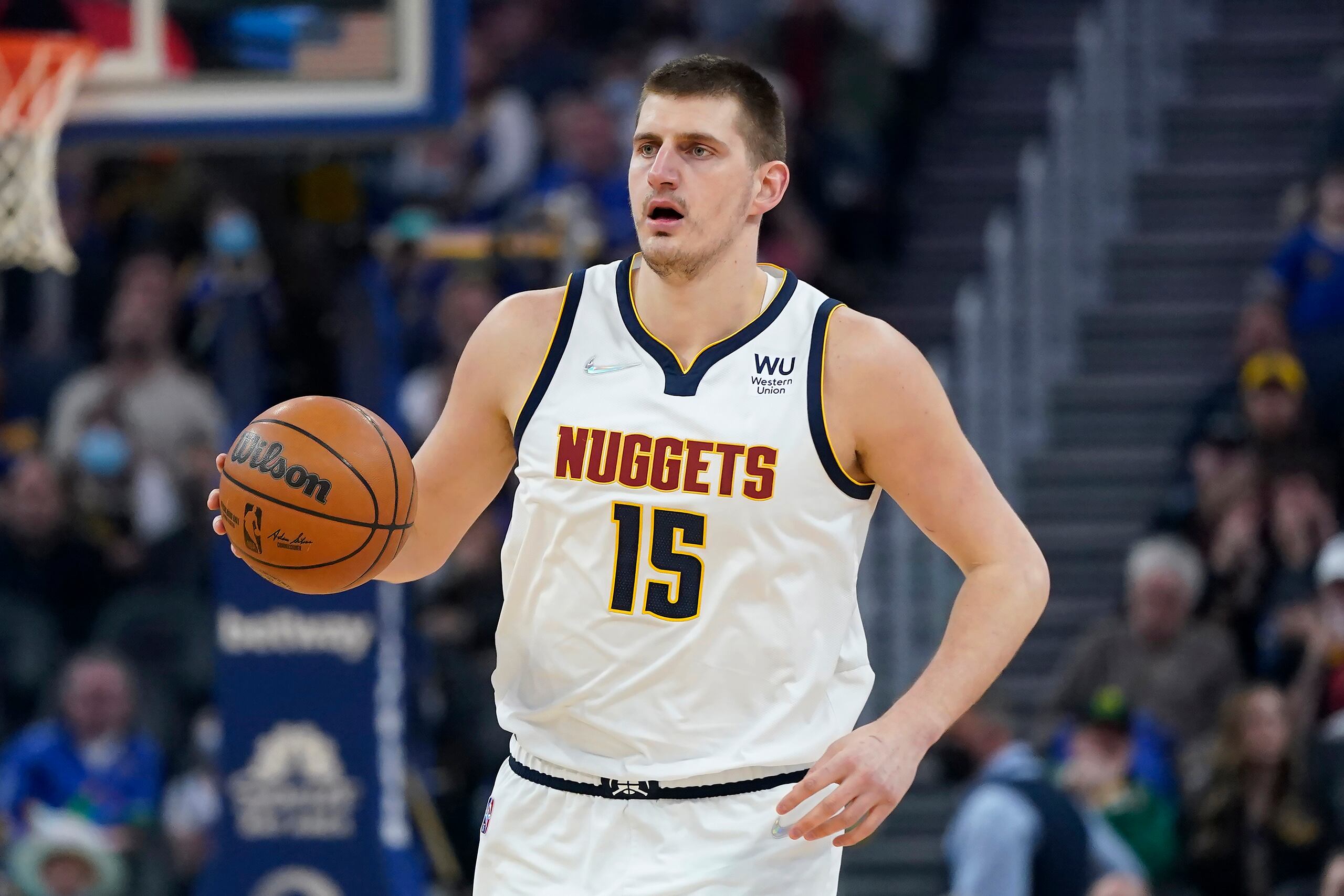 Nikola Jokic, de los Nuggets de Denver.