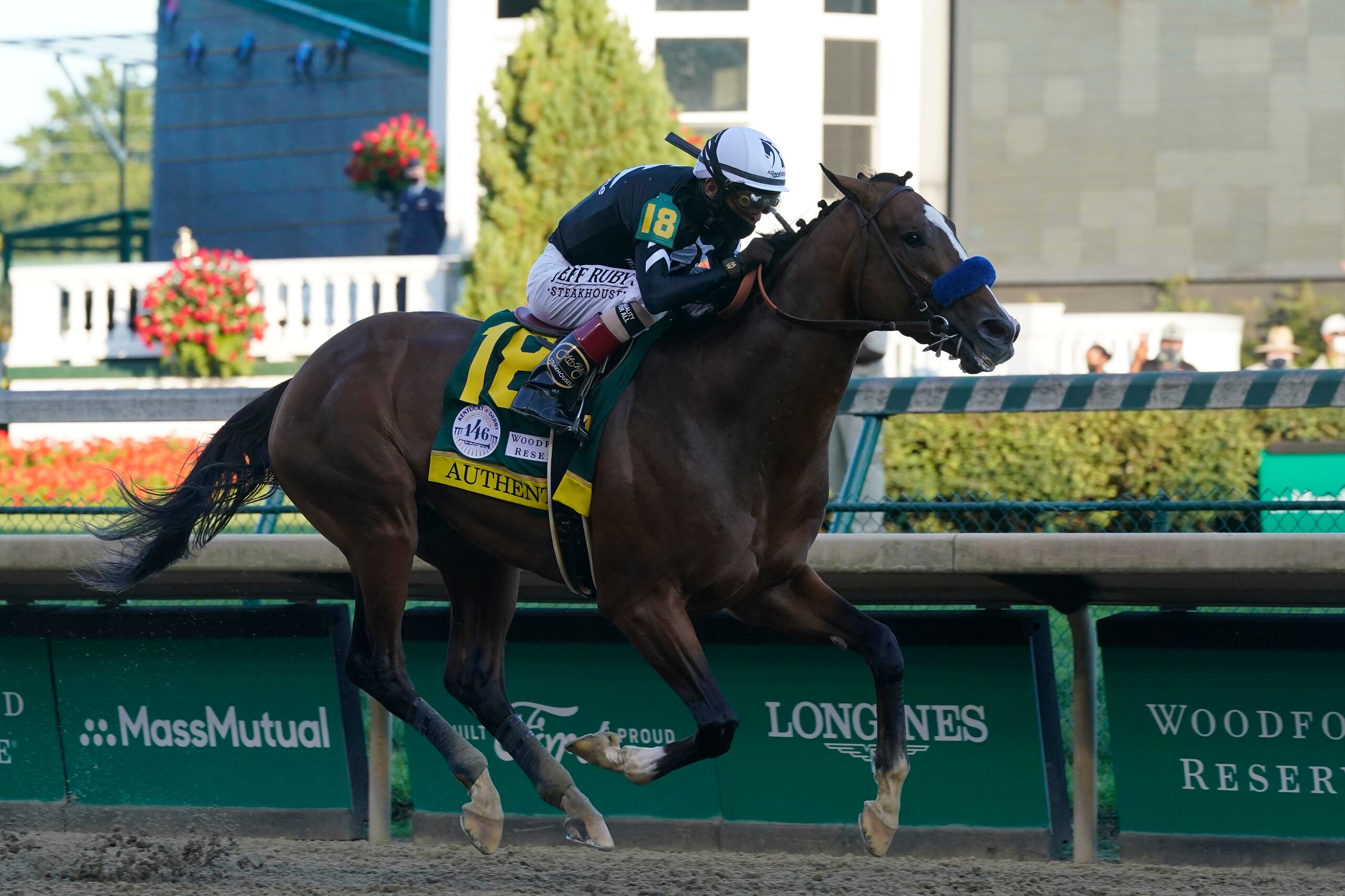 John Velázquez condujo a Authentic a ir a la cabeza de la competencia de principio a fin en la edición 146 del Kentucky Derby en Churchill Downs.