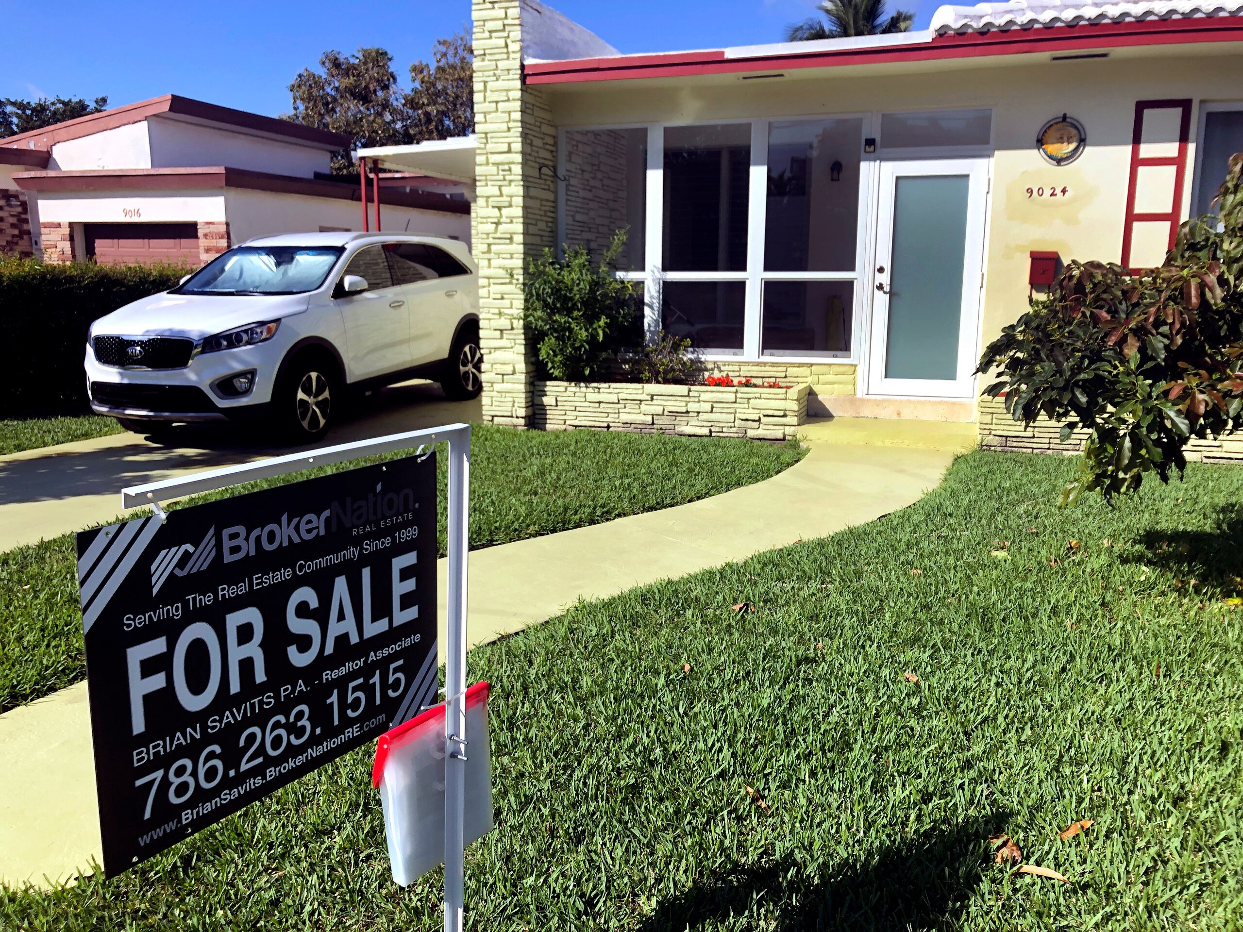 Casa a la venta en Surfside, Florida.