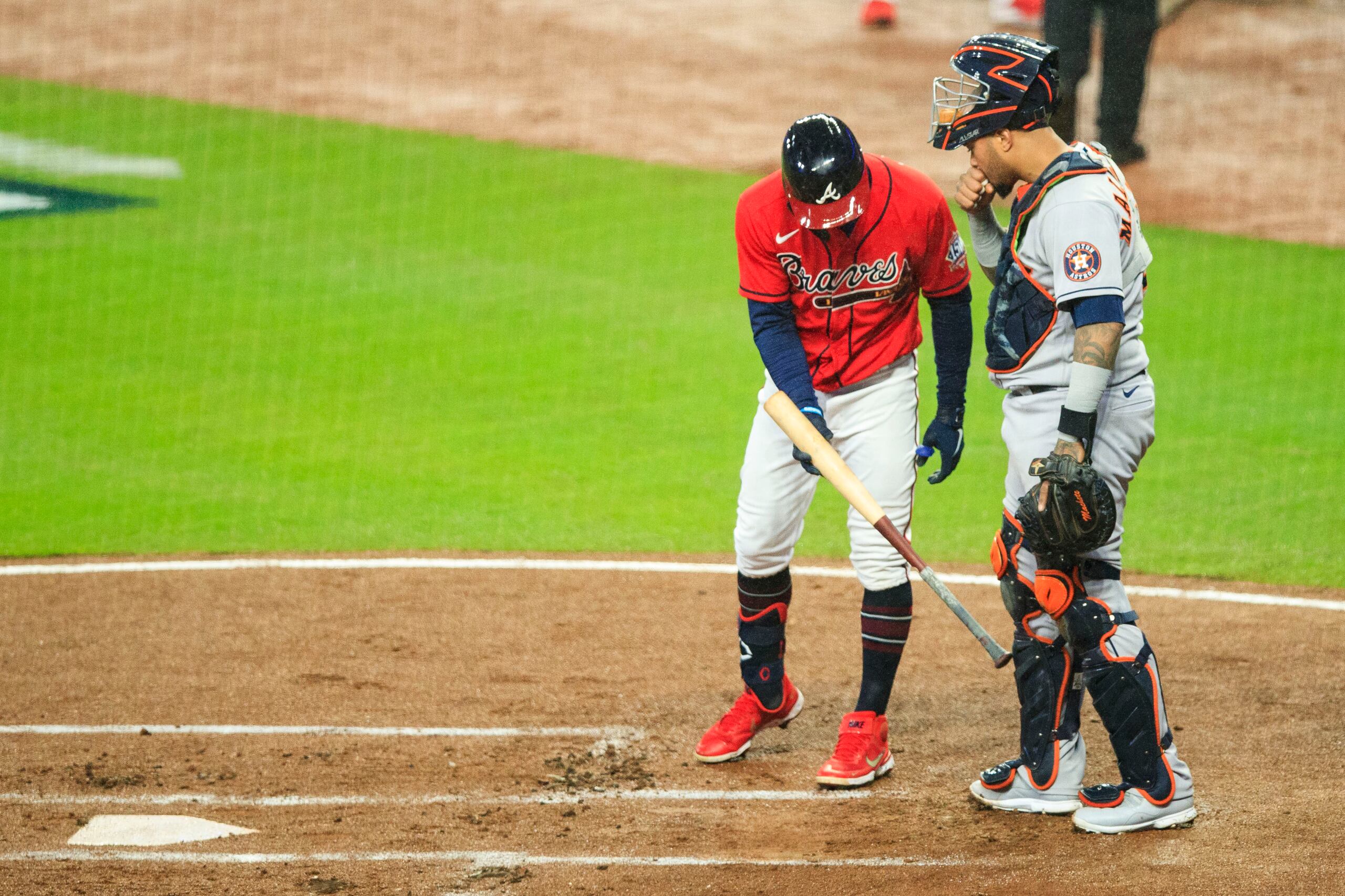 Martín Maldonado contó sobre la primera comunicación que tuvo con Eddie Rosario cuando se encontraron sobre el terreno de juego al inicio de la Serie Mundial.