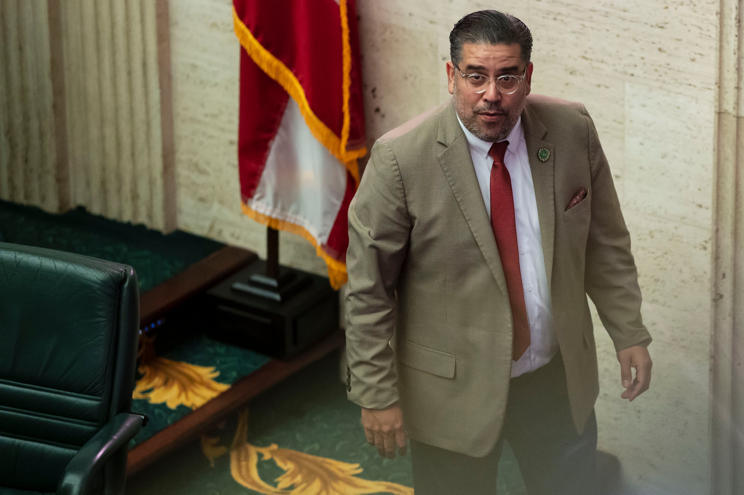 El presidente de la Cámara de Representantes, Rafael “Tatito” Hernández (en la foto), exhortó al gobernador Pedro Pierluisi a mejorar la comunicación con su gabinete.