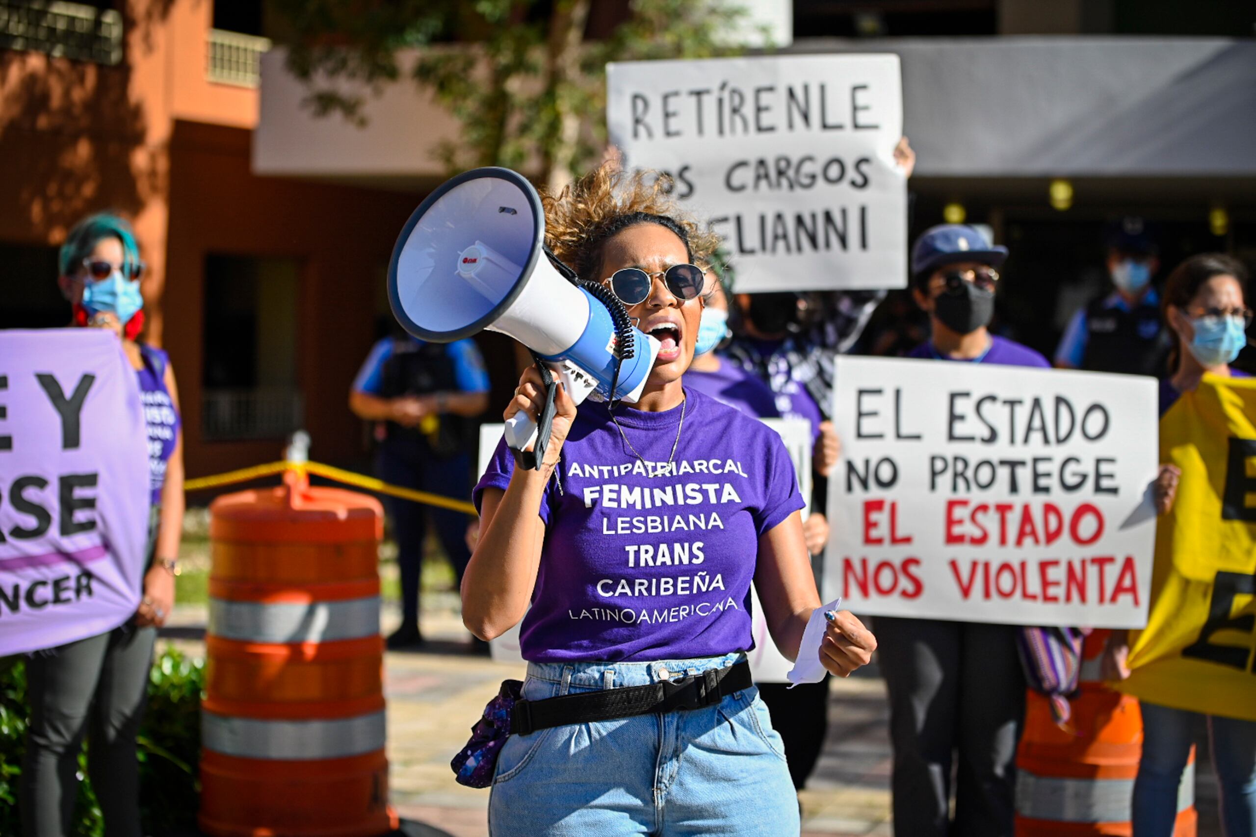 La Colectiva Feminista en Construcción tildó de “cómplice” al Departamento de la Familia en la “criminalización” de la joven madre, Elianni Bello Gelabert.