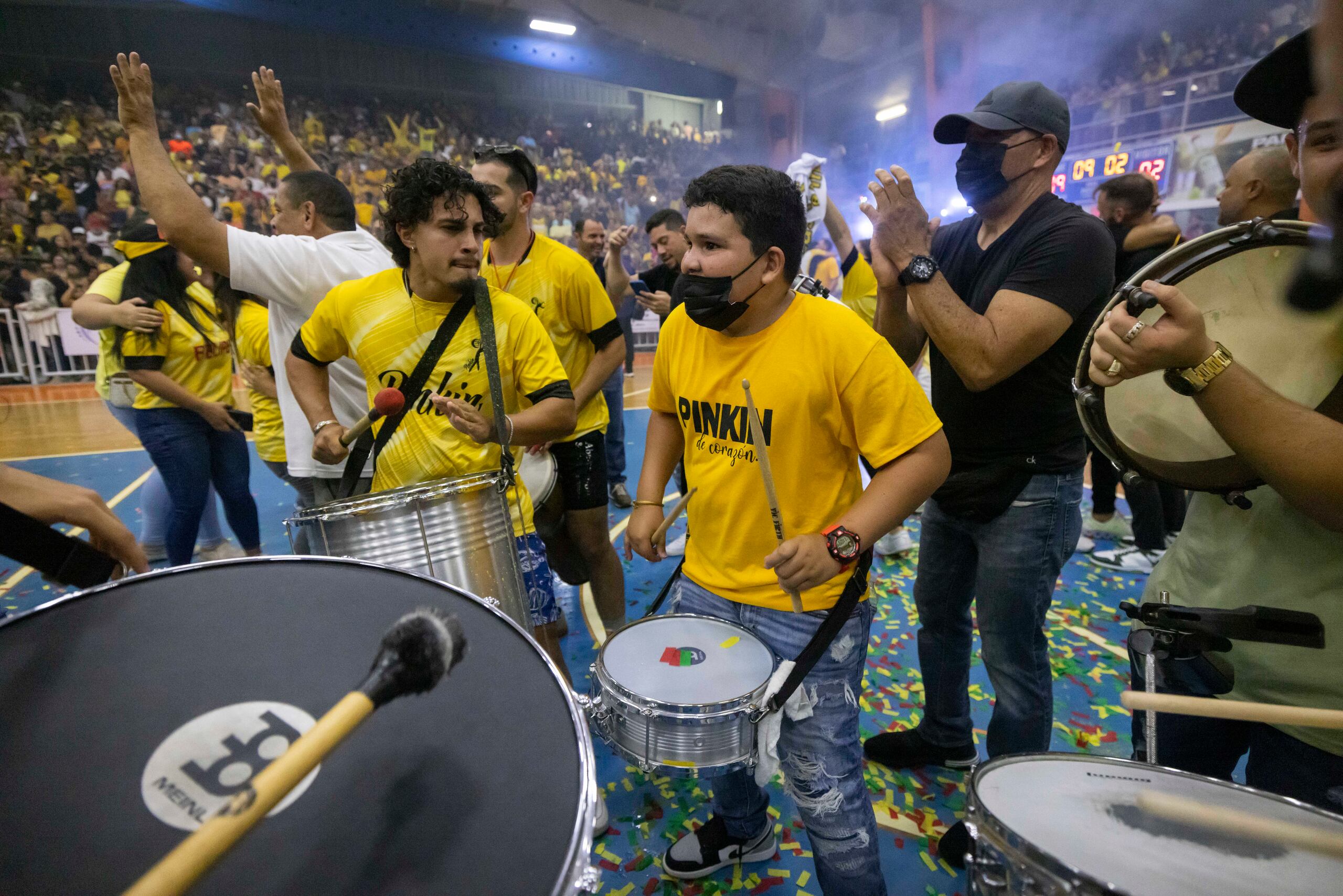 La fiesta de las Pinkin continúa el sábado con música y caravana en el pueblo.