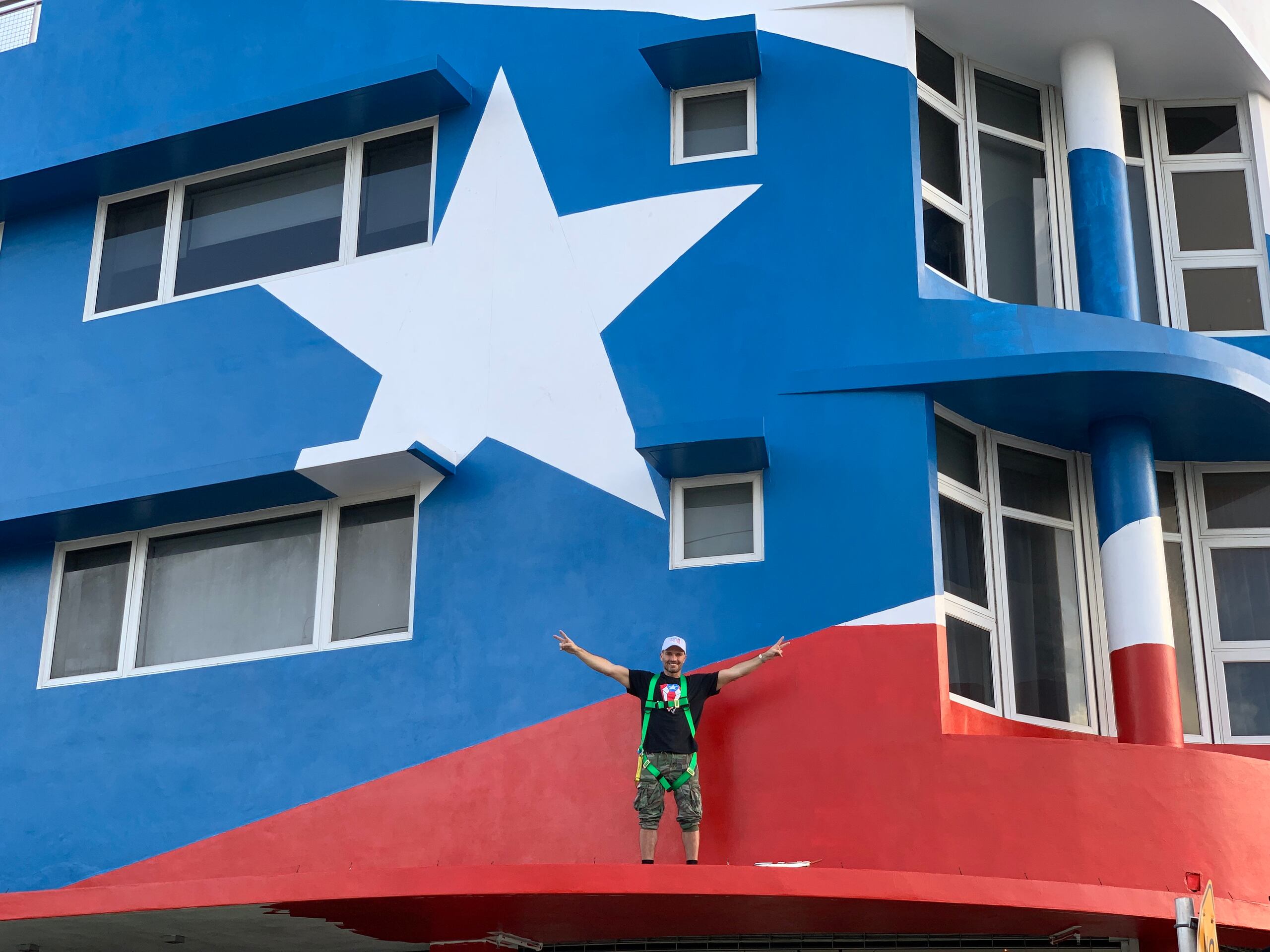 En enero del año pasado el artista celebró la determinación de la Comisión de la Ciudad de Miami de que el mural podía permanecer.