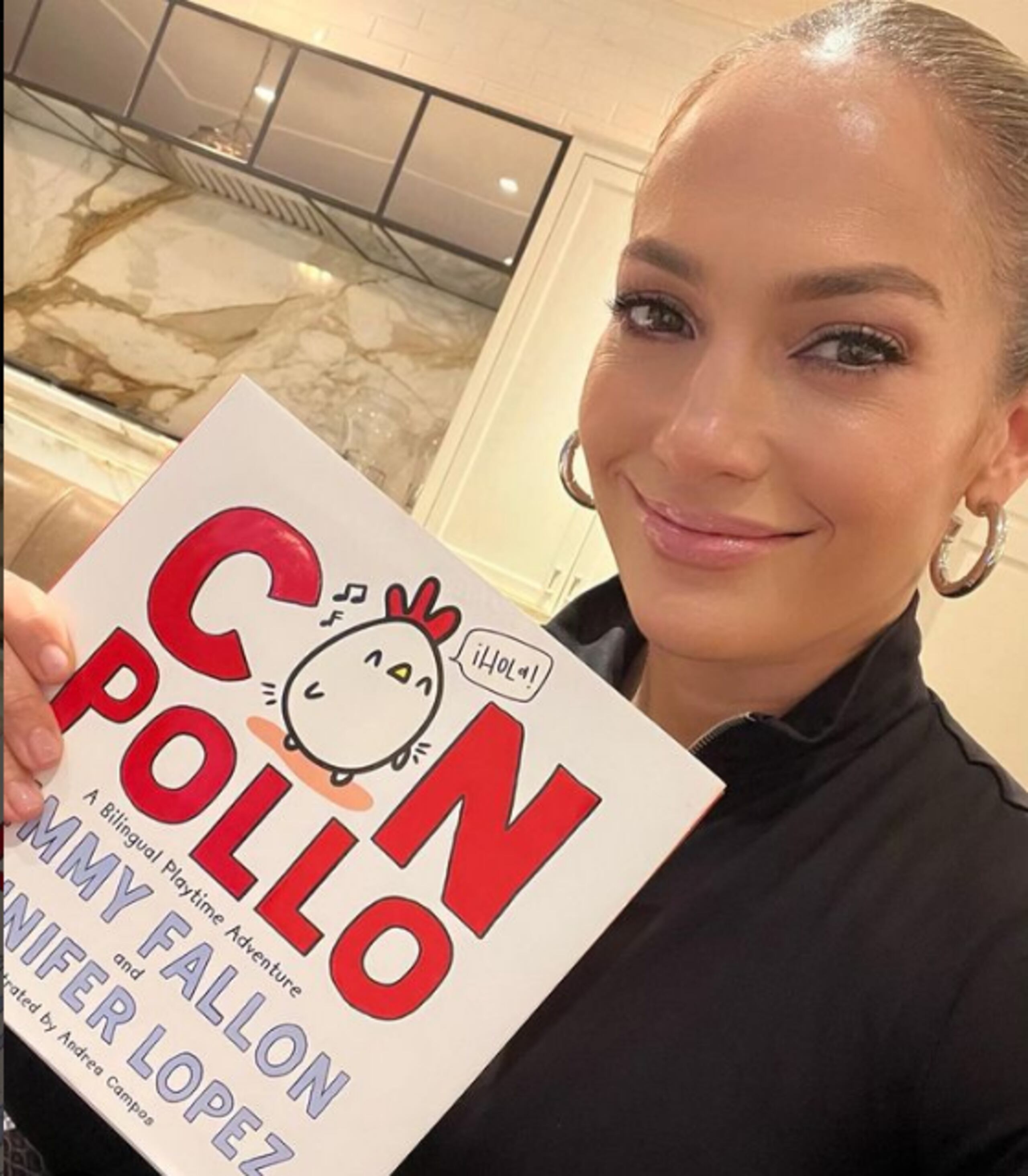 Jennifer López se estrenó como escritora de literatura infantil con el lanzamiento del libro "Con Pollo".