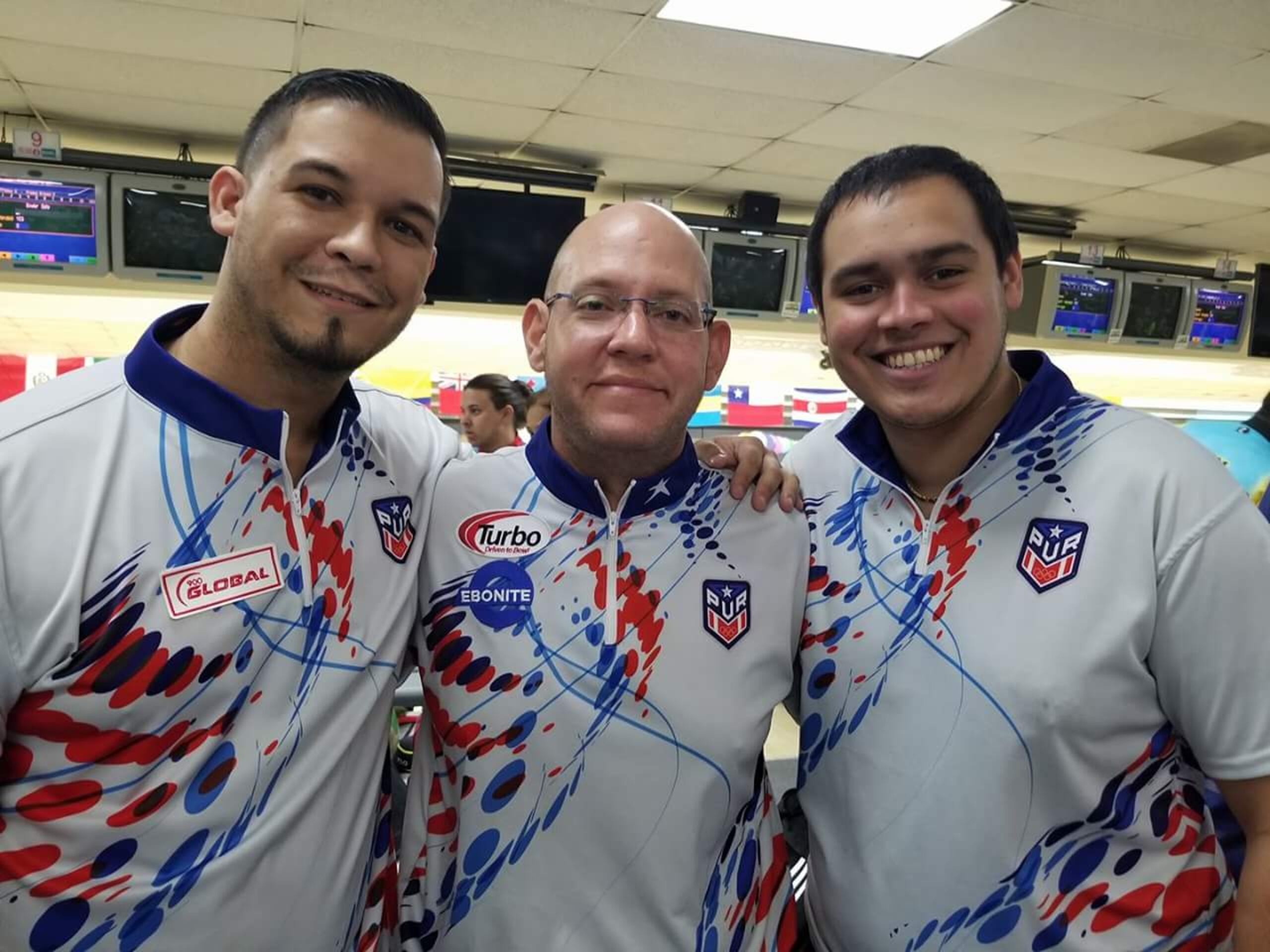 Andro Simounet, a la izquierda, fue medallista a nivel Centroamericano y un competidor de gran nivel en evento mundiales.