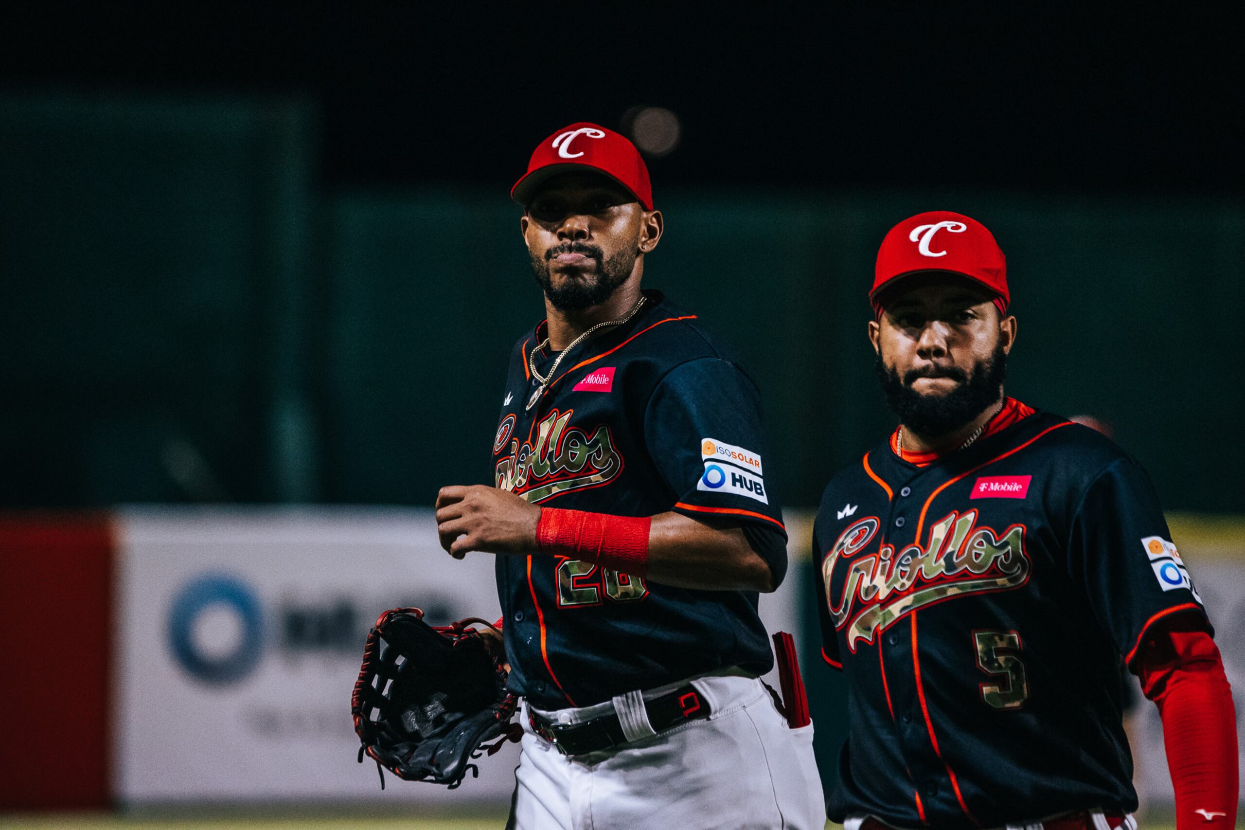 Los Criollos de Caguas superaron 8-2 a los Leones de Ponce el viernes.