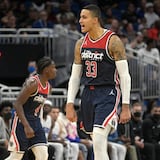 Kyle Kuzma ayudó a que Washington alargara su caliente inicio de campaña