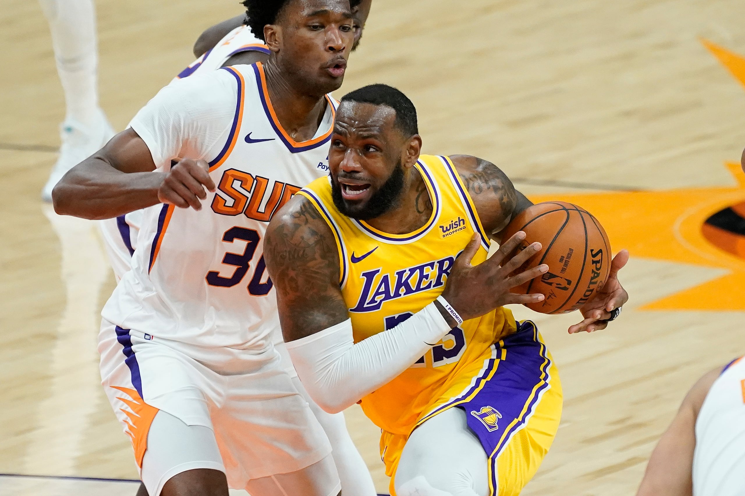 LeBron James, de los Lakers, está en carrera para alcanzar una marca de 1,000 partidos consecutivos anotando puntos en doble cifra.