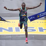 Evans Chebet repite como ganador en el Maratón de Boston
