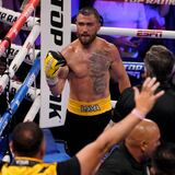 Vasyl Lomachenko cambia los guantes por los rifles en defensa de su natal Ucrania