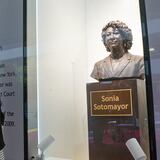 Inauguran busto de jueza Sonia Sotomayor en el Bronx