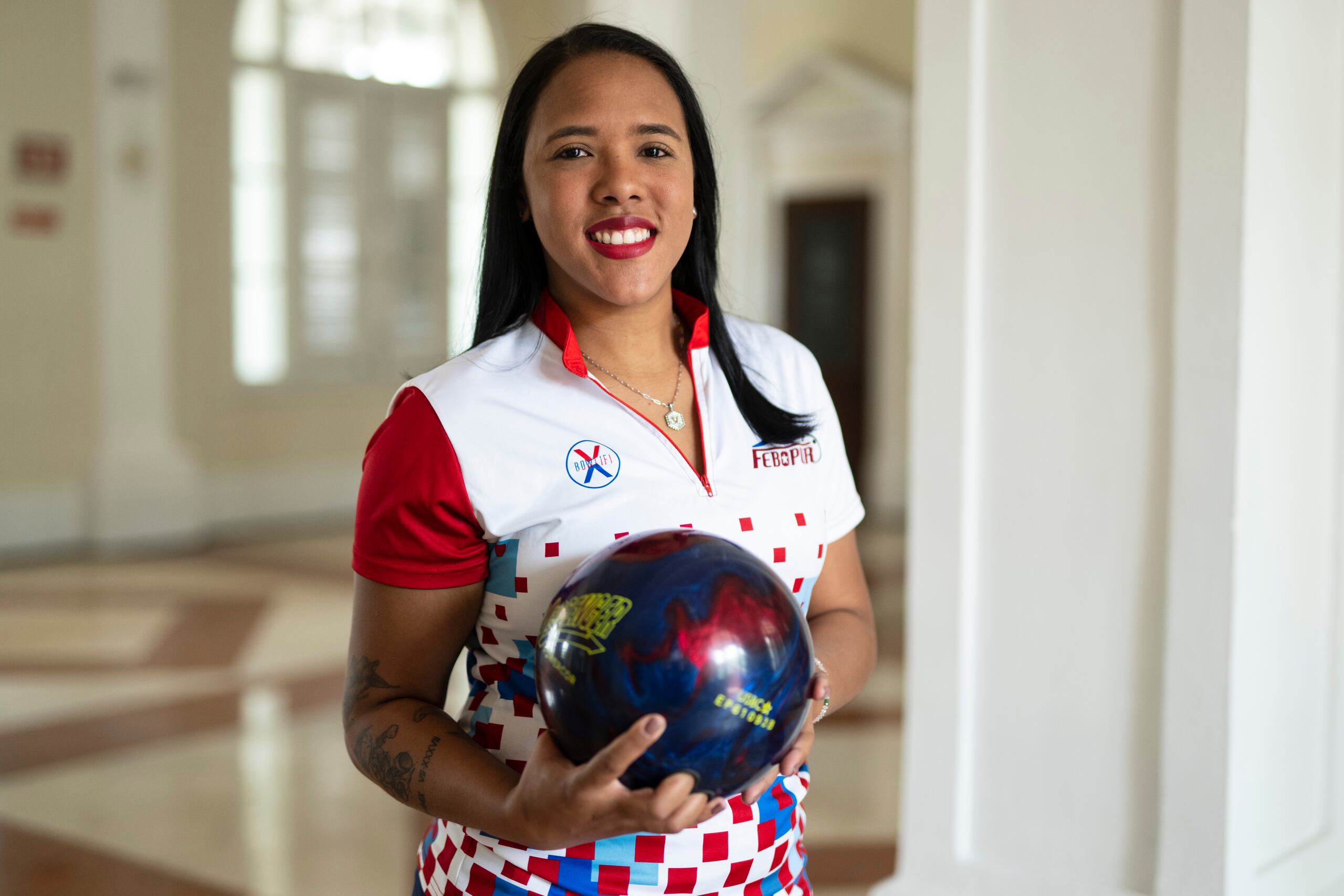 Viviana Camareno tiene altas expectativas para cumplir en el deporte de bolos por el compromiso de su familia con el deporte. 