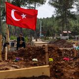 Un muerto y cuatro desaparecidos en Turquía por inundación en por terremotos