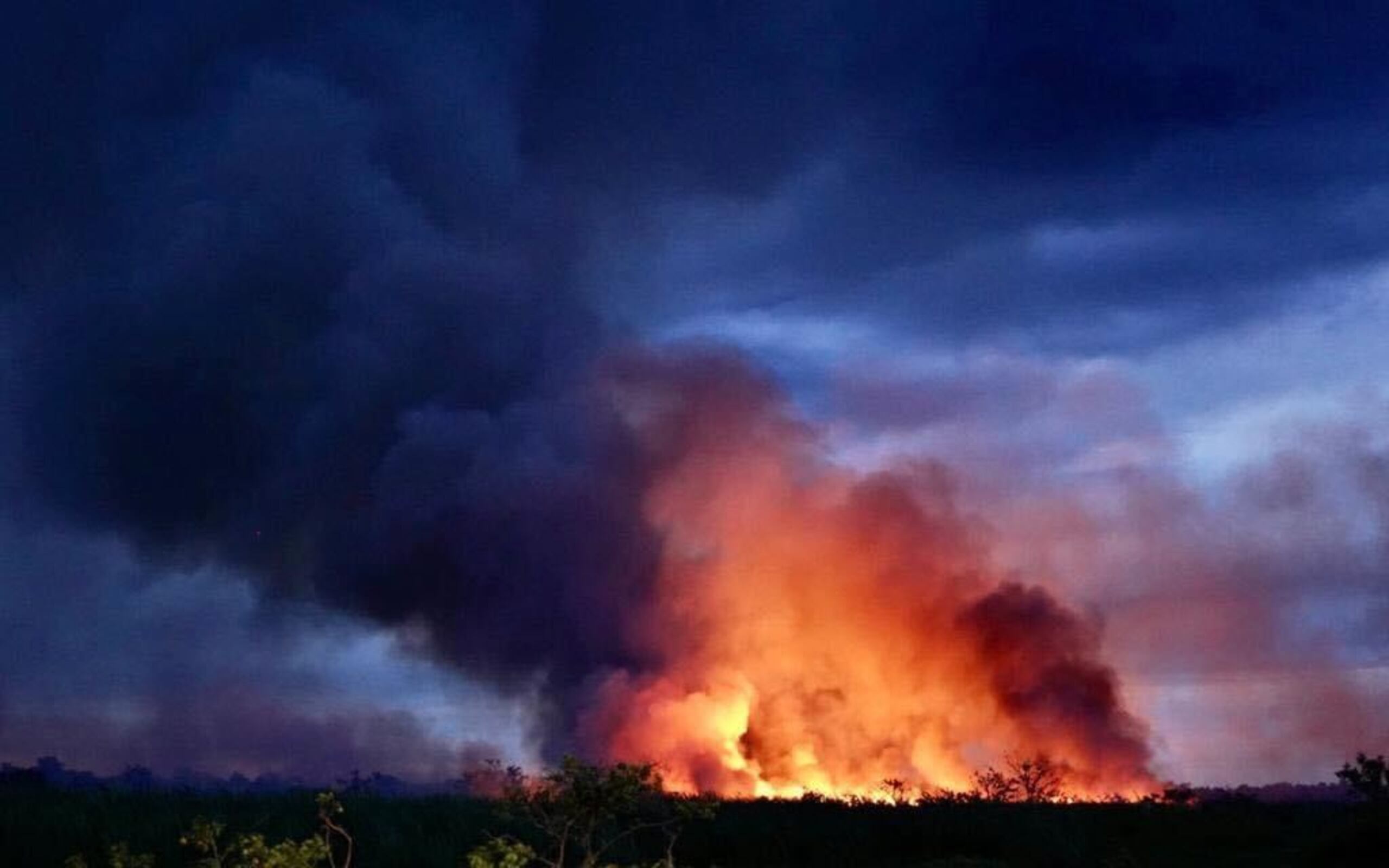 Durante la noche, la Oficina de Manejo de Emergencias del municipio de Toa Baja mantendrá un turno de vigilancia en el área y Bomberos dará rondas preventivas.