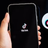 TikTok: Mujer en Estados Unidos discrimina a dueño por tener televisión en español