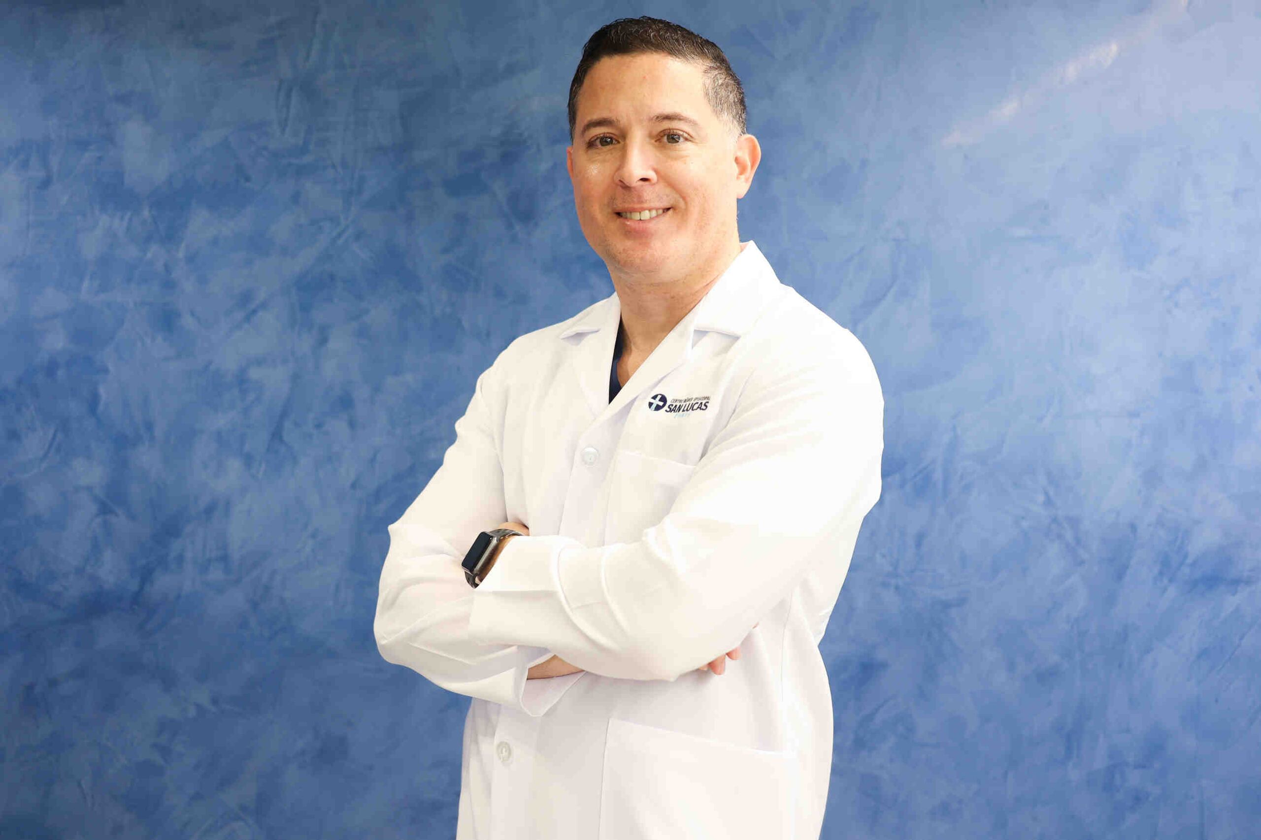 El doctor Rafael Rivera Berríos, cardiólogo intervencional y director del Instituto Cardiovascular del Centro Médico Episcopal San Lucas en Ponce