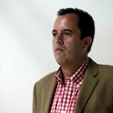 Fuera de WAPA-TV el periodista Rafael Lenín López