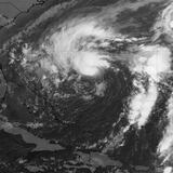 Tormenta Nicole comenzaría a fortalecerse hoy camino a Florida