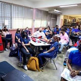 Motivadora y jovial charla con estudiantes de Yabucoa