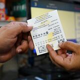 Se pegan con $200,000 del Powerball en Toa Baja