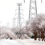 Miles no tienen calefacción en medio de tormenta invernal en Texas