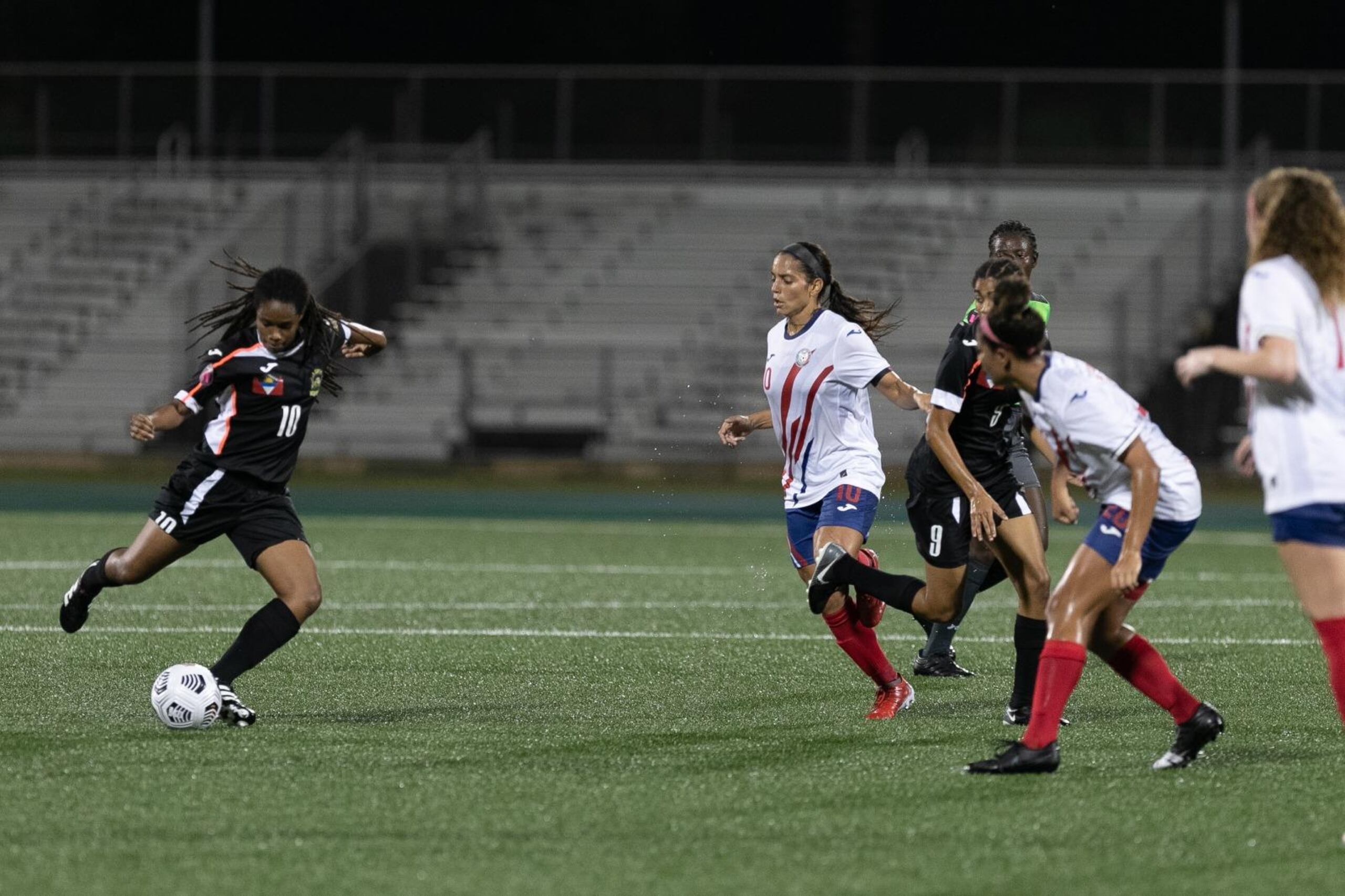 La selección superior femenina mantiene la esperanza de que se le permitará representar a Puerto Rico en El Salvador.