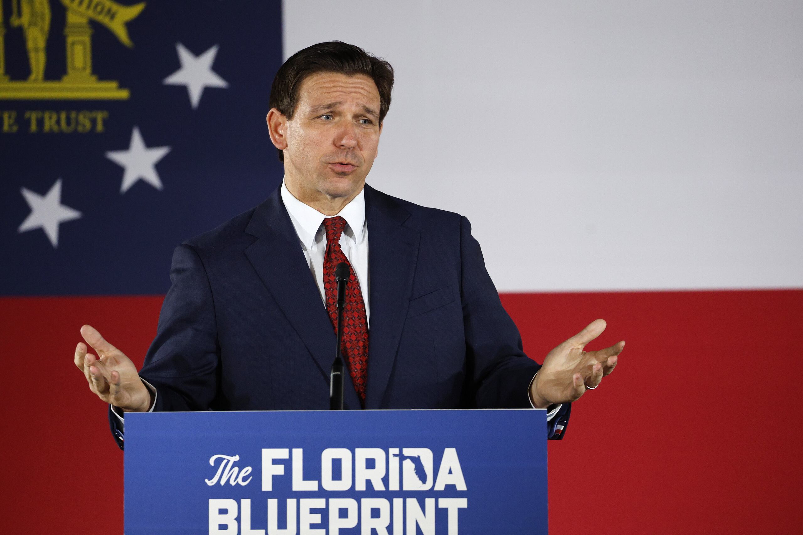 El gobernador de Florida y aspirante presidencial, Ron DeSantis. (EFE/ERIK S. LESSER)