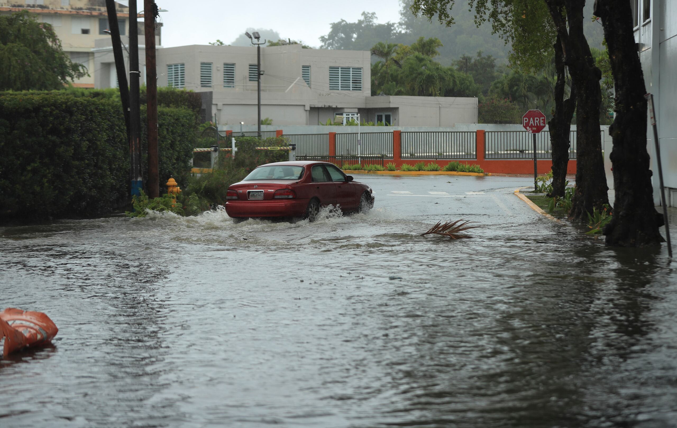 El Servicio Nacional de Meteorología advirtió de aguaceros y la posibilidad de inundaciones urbanas desde temprano.