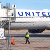 Avión pierde uno de sus motores y aterriza de emergencia en Nebraska