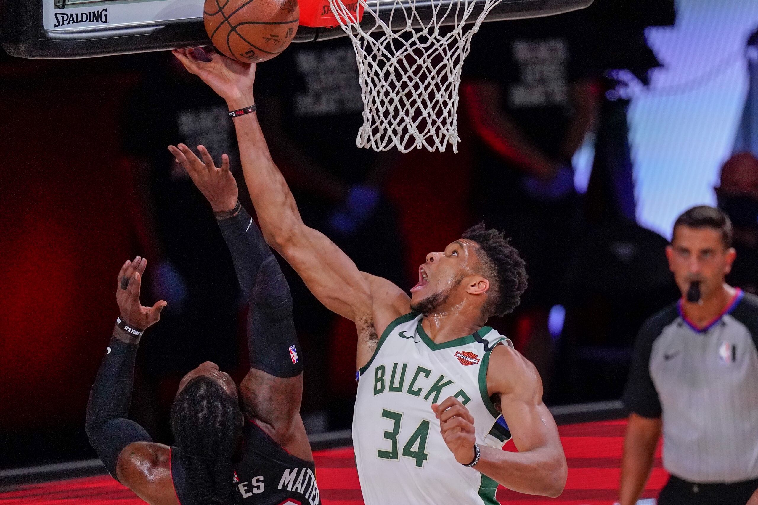 Giannis Antetokounmpo, de los Bucks, buscará su tercer trofeo seguido de Jugador Más Valioso.