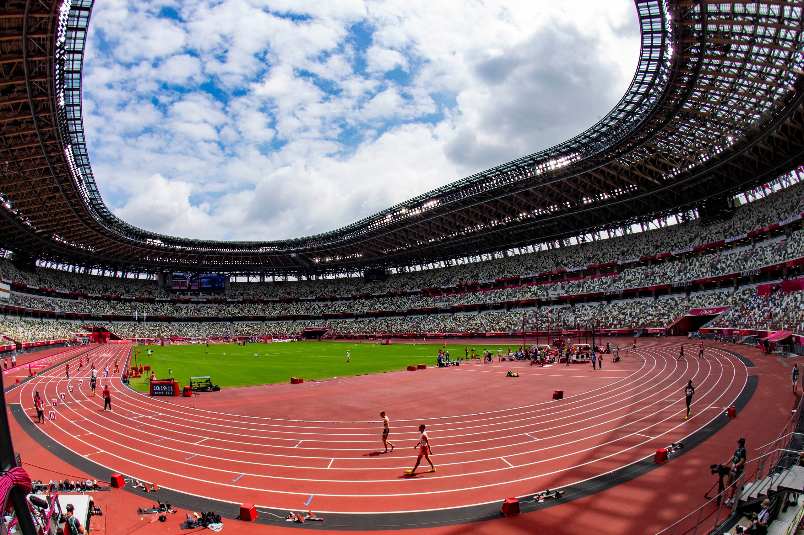 El médico de la delegación de Puerto Rico, el Dr. Luis Baerga, opinó que a los atletas boricuas se les han hecho 
''muchas" pruebas antidopaje en Tokio. En la foto, el estadio olímpico durante el primer día de competencias del atletismo.