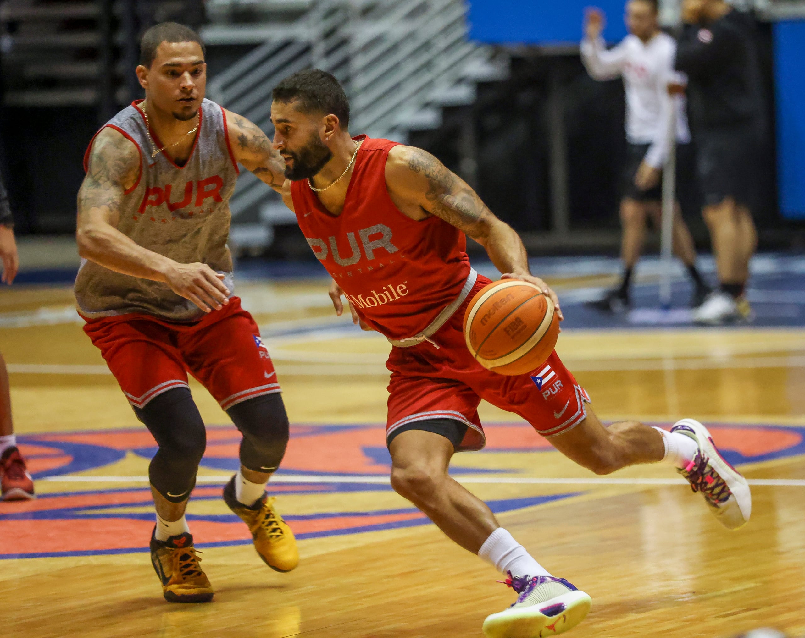 Javier Mojica es uno de los jugadores activo en los entrenamientos.