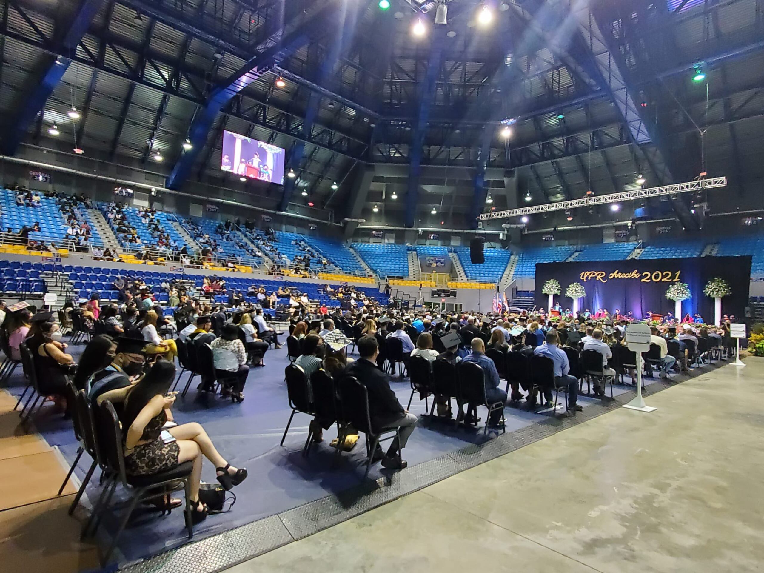 Graduación en la UPR de Arecibo.