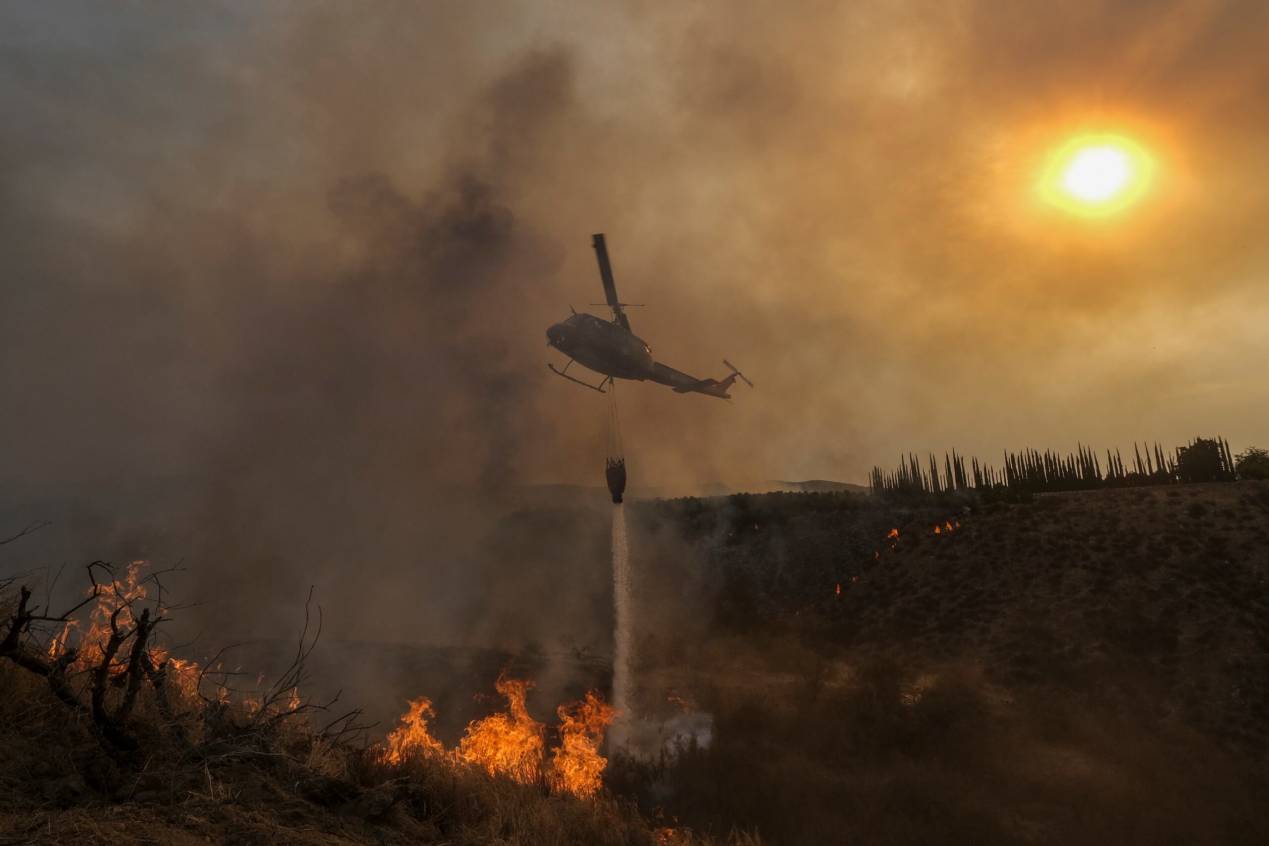 El Servicio Meteorológico Nacional pronostica el fin de la ola de calor en el área de Los Ángeles el sábado, si bien las alertas de calor y viento seguían en vigor por la tarde.