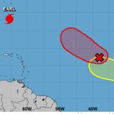 Centro Nacional de Huracanes vigila dos ondas tropicales con potencial ciclónico