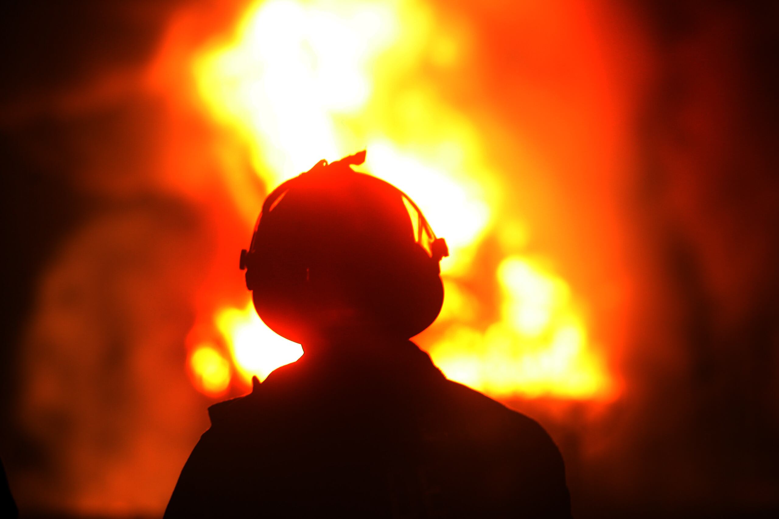 El fuego comenzó el lunes a eso de las 6:00 p.m.