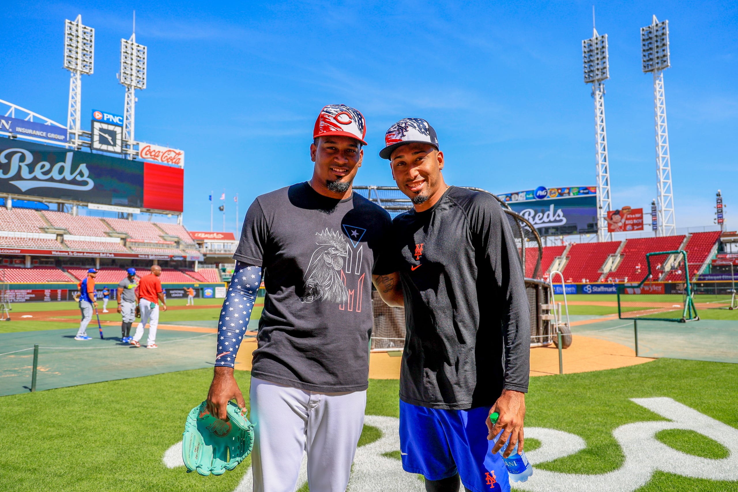 Los hermanos Alexis y Edwin Díaz comparten sobre el terreno de los Reds de Cincinnati. Ambos son relevistas y están teniendo destacadas temporadas. Alexis es novato, Edwin está en su séptima temporada en las Mayores.