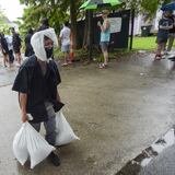 Luisiana se prepara para el impacto del huracán Ida