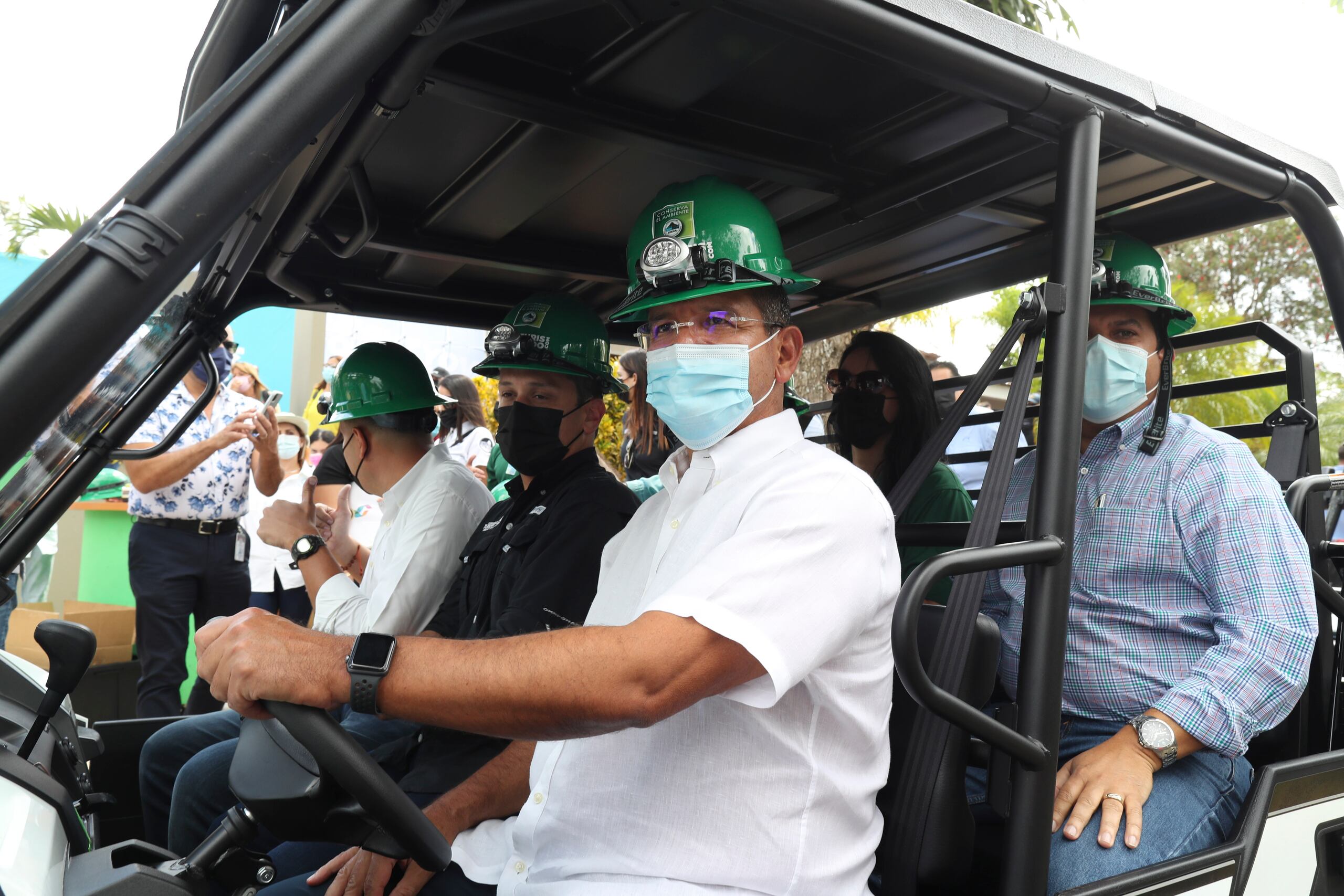 Hubo corte de cinta y el gobernador Pedro Pierluisi dio un recorrido por el impresionante sistema de cuevas, el más grande del continente americano.