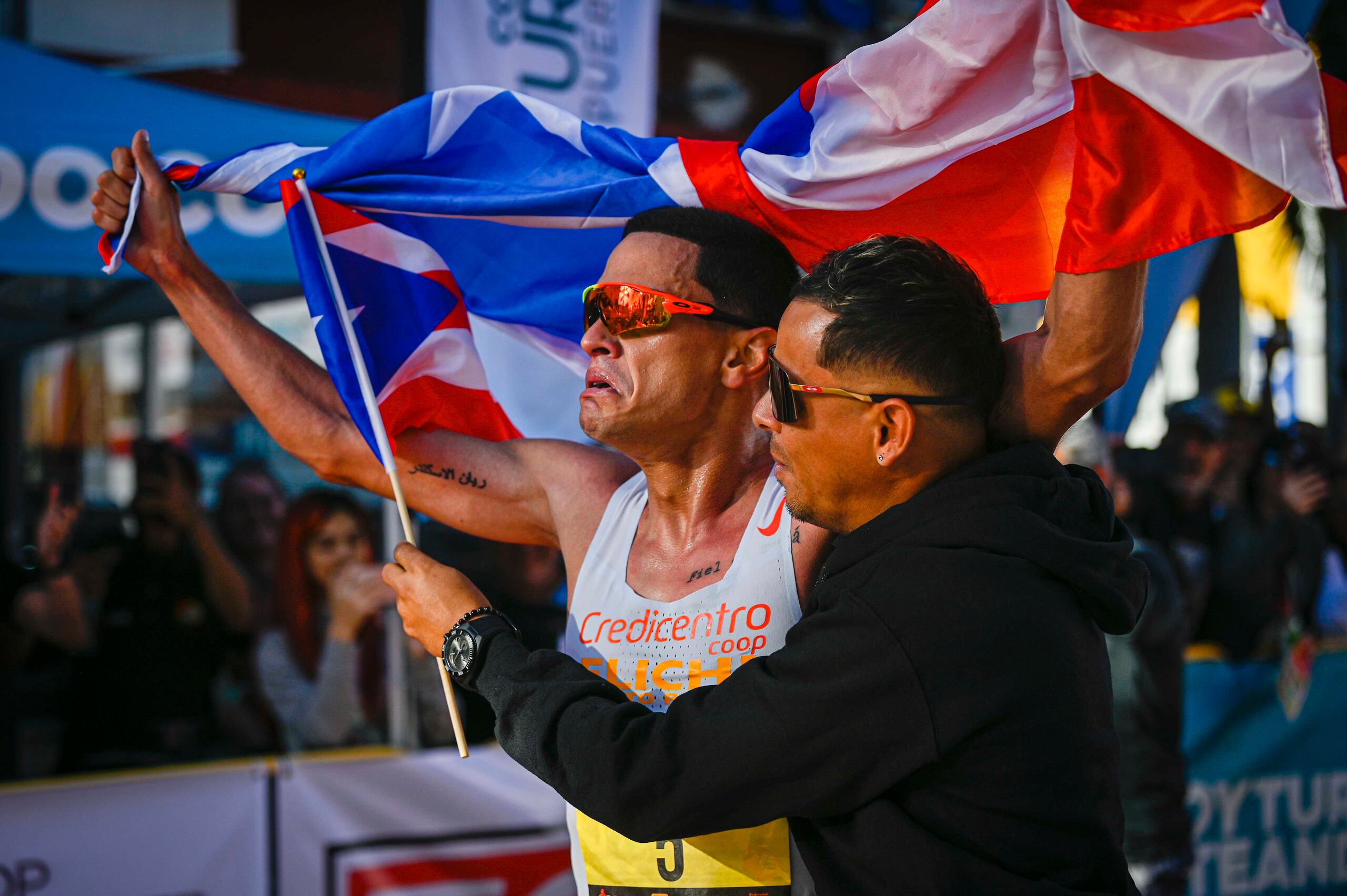 El orocoveño Alexander Torres no pudo contener su emoción por alcanzar lo que era un sueño de su vida, el ganar el Medio Maratón San Blas de Coamo.