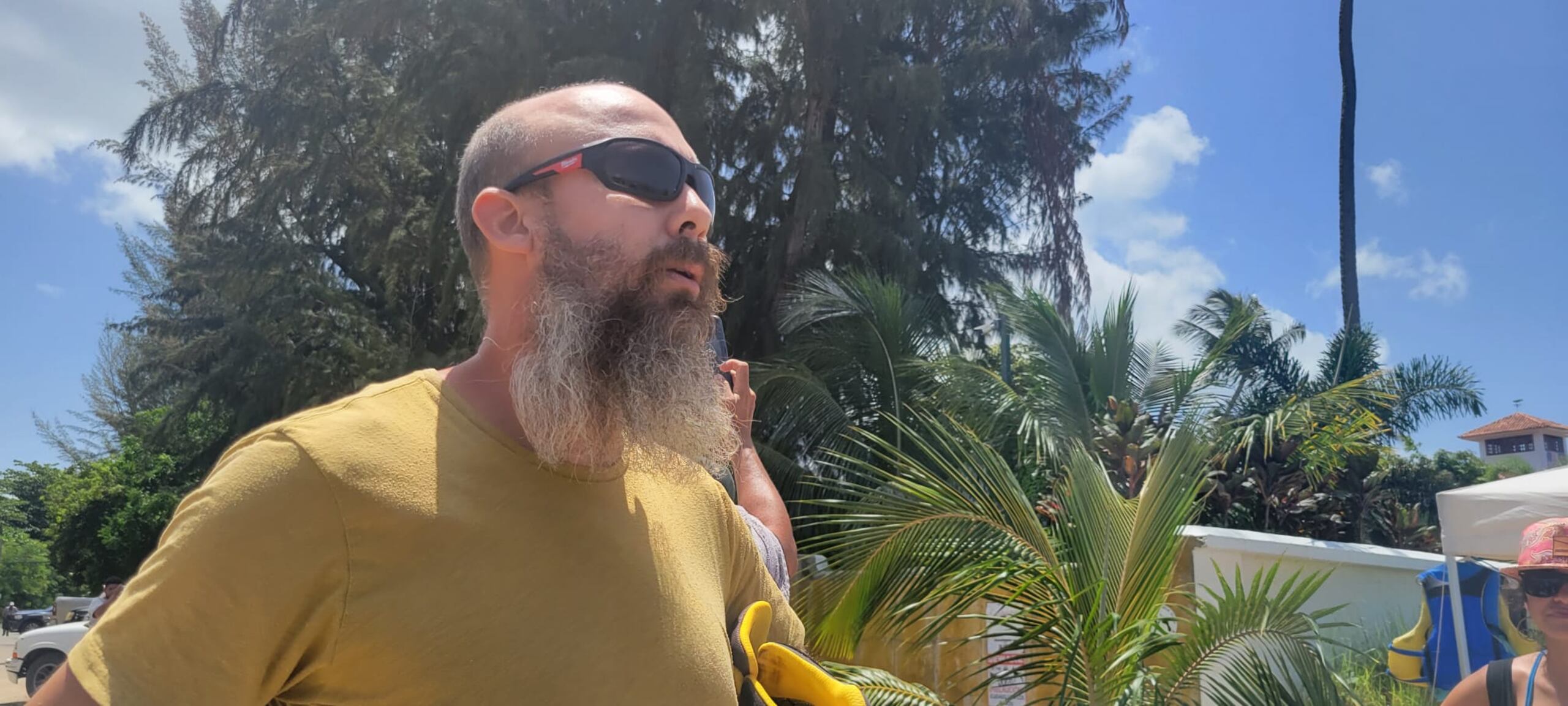 Waldemar Alcobas, manifestante arrestado hoy en la playa Los Almendros en Rincón.