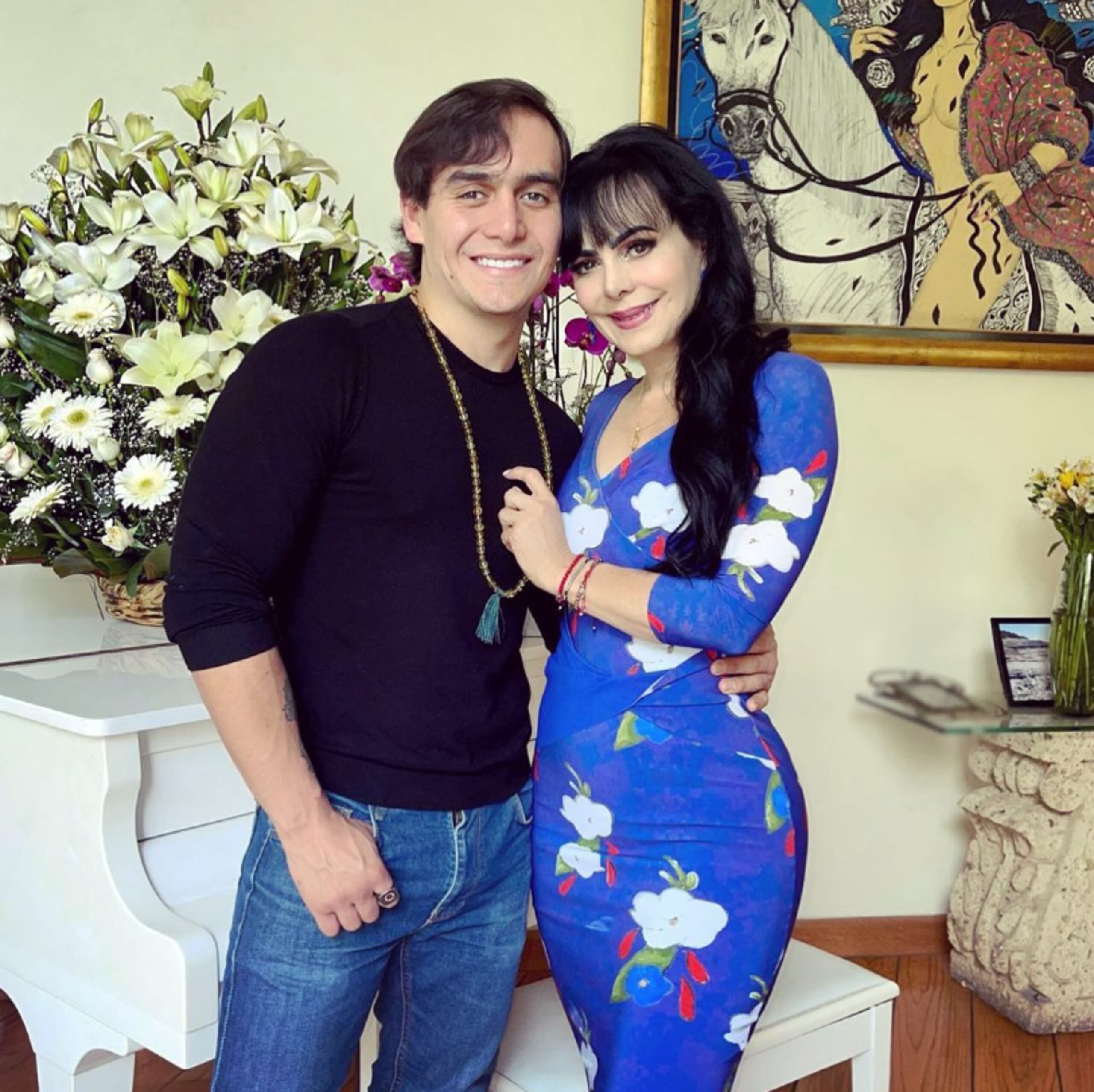 Julián Figueroa y su mamá Maribel Guardia.