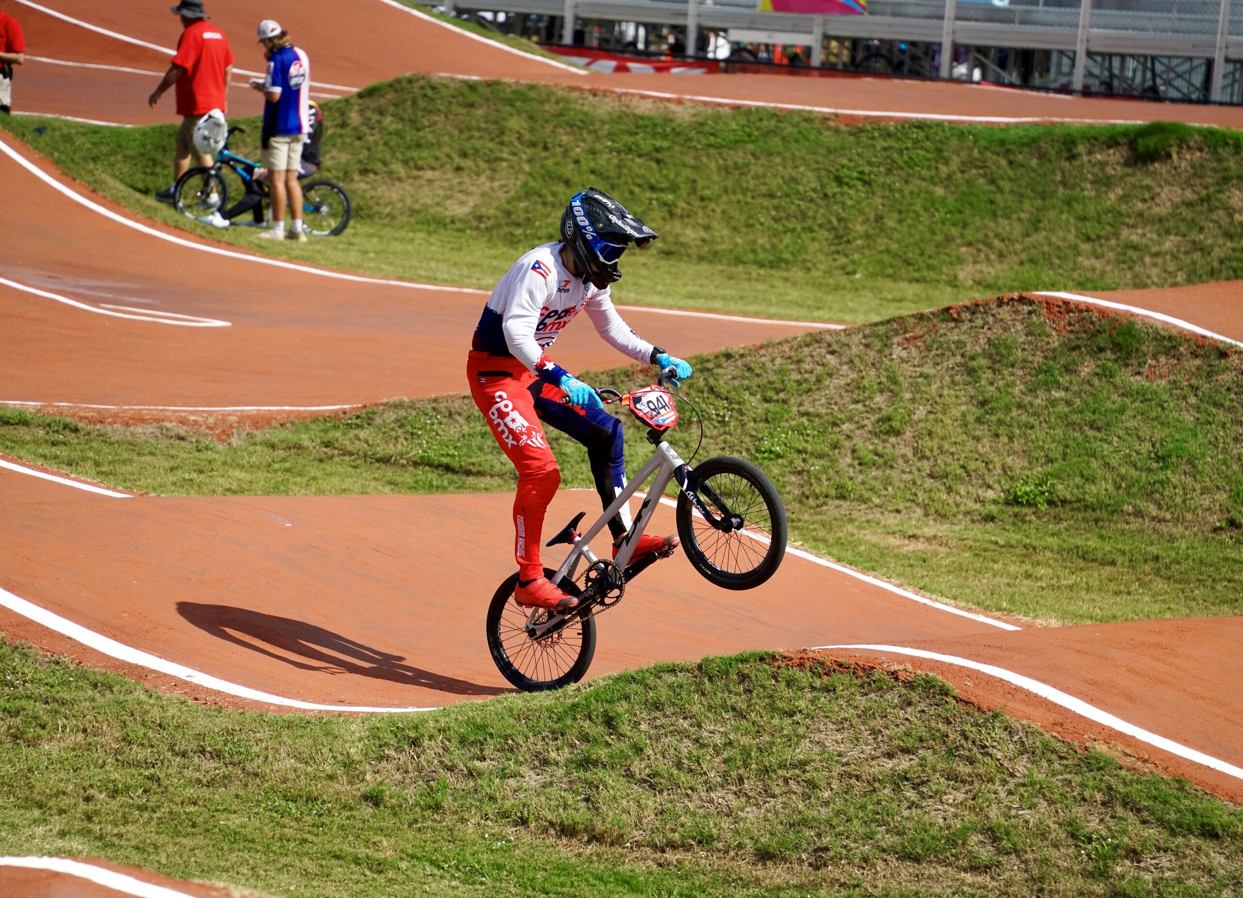 Tran Rivera sobre la pista del Rockstar Energy Bike Park de Houston, Texas, en octubre. Allí mejoró todas sus actuaciones anteriores.