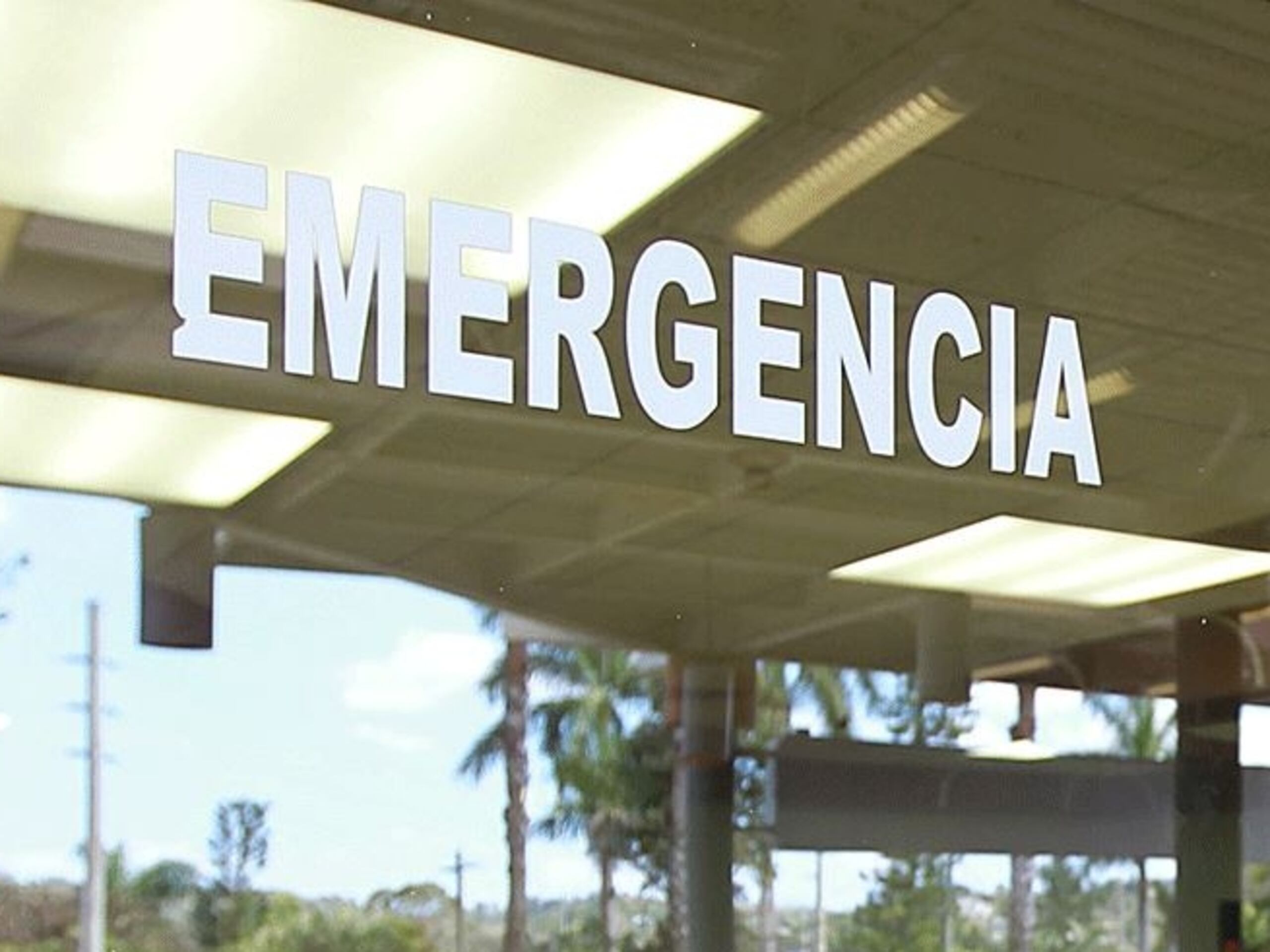 La mujer fue transportada y recluida en el hospital Menonita en Cayey.(GFR Media)