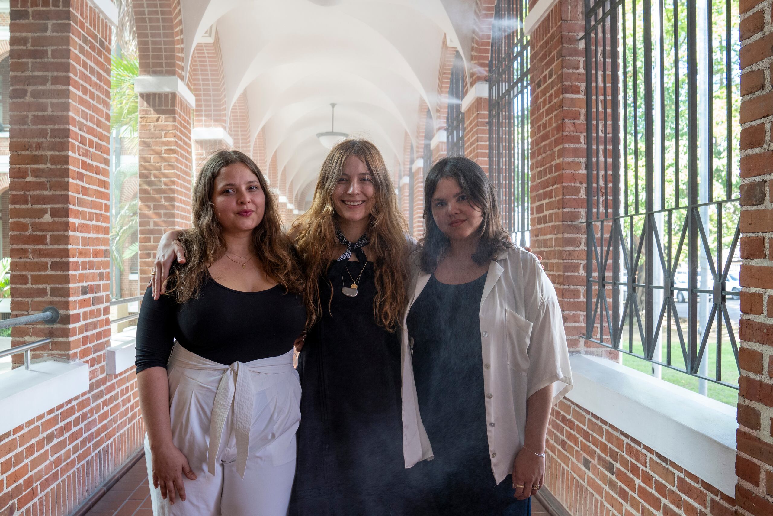 6 de diciembre de 2022. San Juan, PR. PH 
La Escuela del Olor es un colectivo artístico compuesto por Anais Melero, Adelaida Ortiz Chiqués y Chaveli Sifre que emprende la ambiciosa tarea de coleccionar, procesar y crear el primer Archivo Olfativo de Puerto Rico a través de la destilación de materias primas que se encuentran alrededor de la isla. Foto por alexis.cedeno@gfrmedia.com