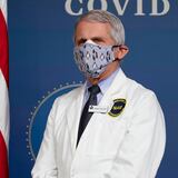 Fauci: las vacunas protegen más contra el COVID-19 que la inmunización natural