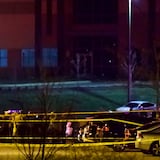 Al menos 8 muertos en tiroteo en centro de FedEx en Indiana 