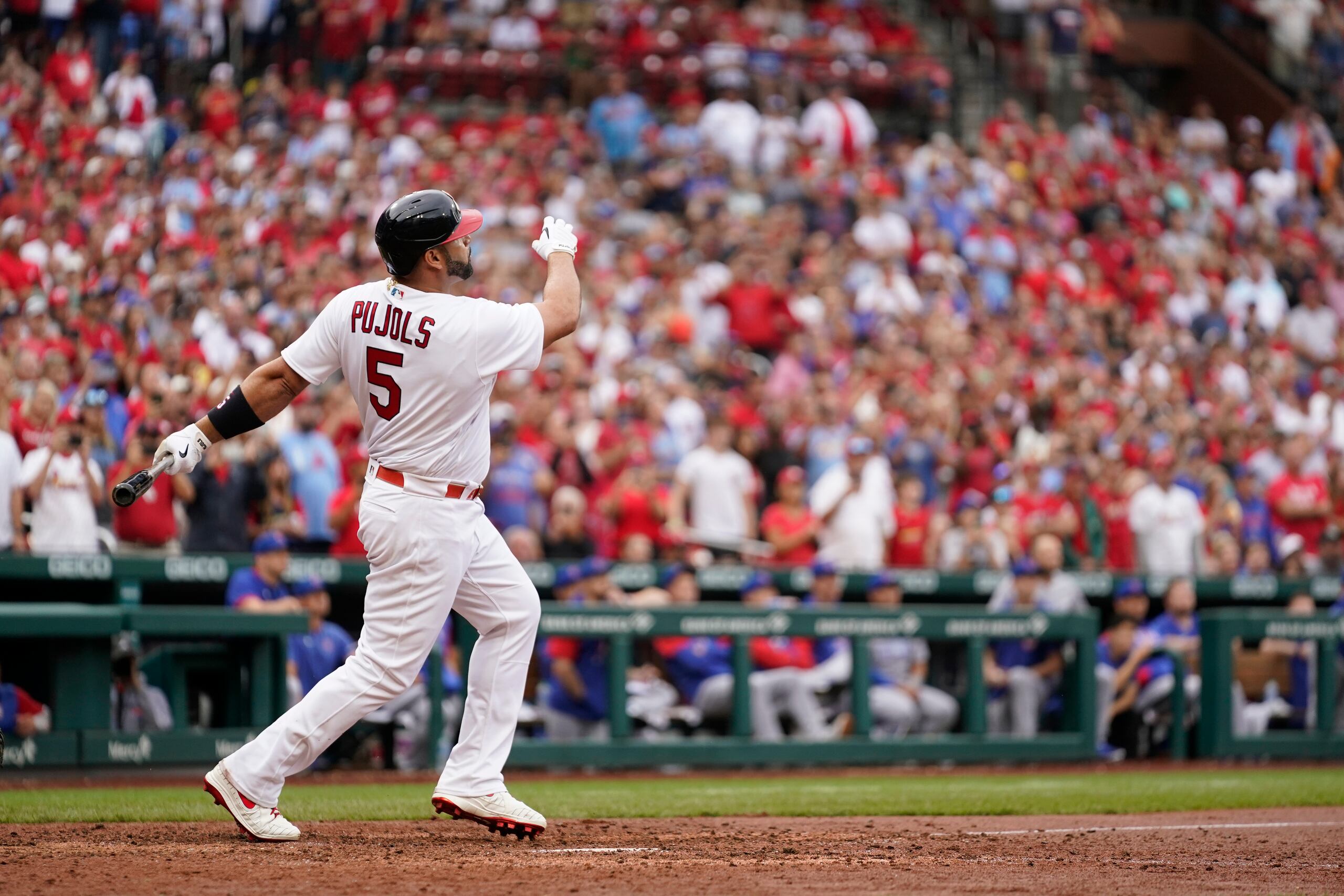 Albert Pujols tiene en su carrera siete cuadrangulares conectados como bateador emergente. De esos, dos han sido conectados este año. 