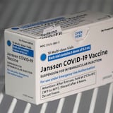 CDC recomienda las vacunas Pfizer y Moderna en lugar de la Johnson & Johnson